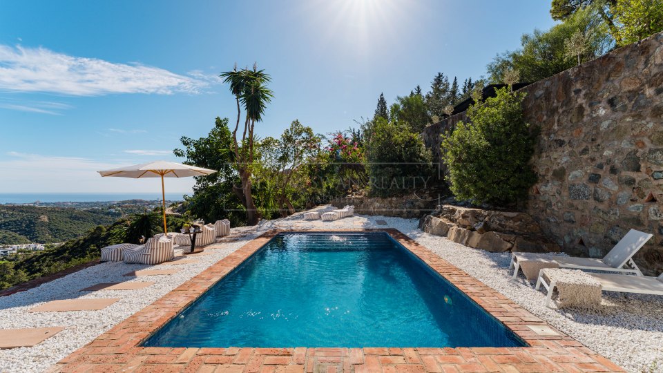 Benahavis, Villa refinada con vistas panorámicas en venta en El Madroñal, Benahavís