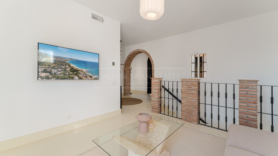 Benahavis, Villa refinada con vistas panorámicas en venta en El Madroñal, Benahavís