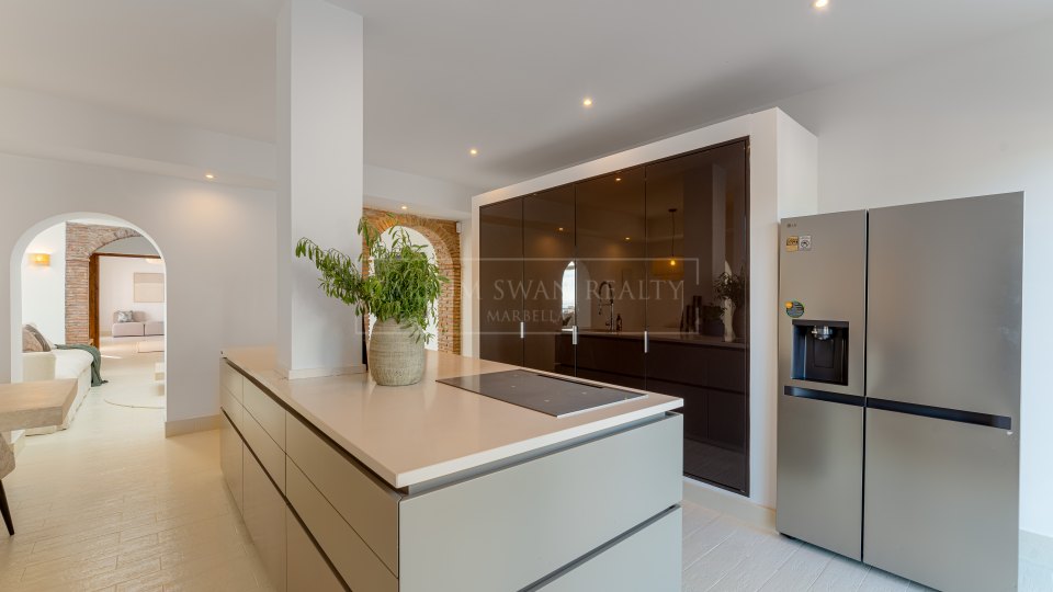 Benahavis, Villa refinada con vistas panorámicas en venta en El Madroñal, Benahavís