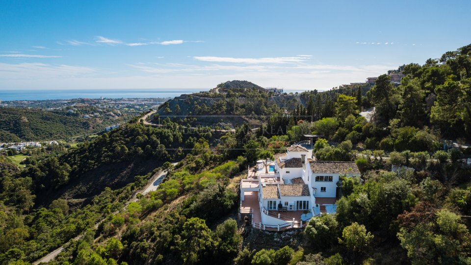 Benahavis, Villa refinada con vistas panorámicas en venta en El Madroñal, Benahavís