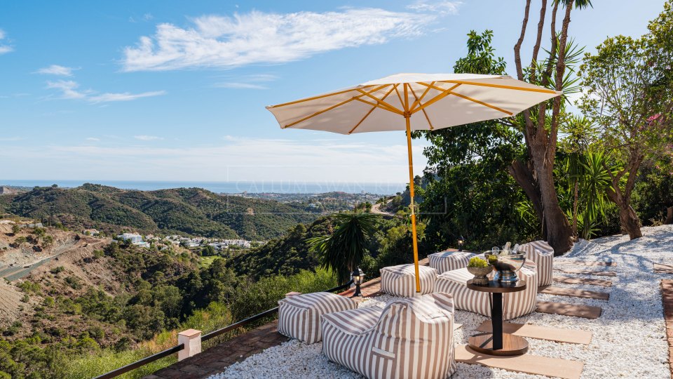 Benahavis, Villa refinada con vistas panorámicas en venta en El Madroñal, Benahavís