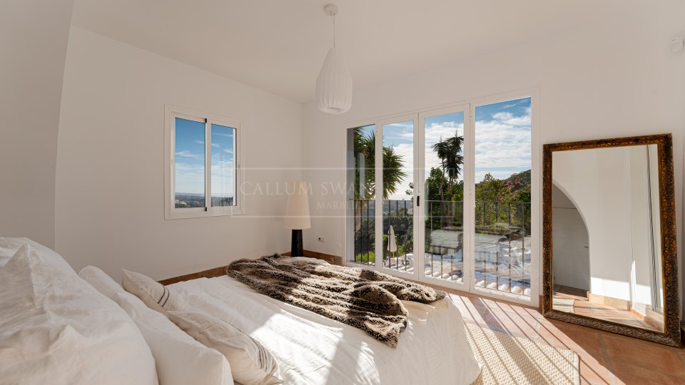 Benahavis, Villa refinada con vistas panorámicas en venta en El Madroñal, Benahavís