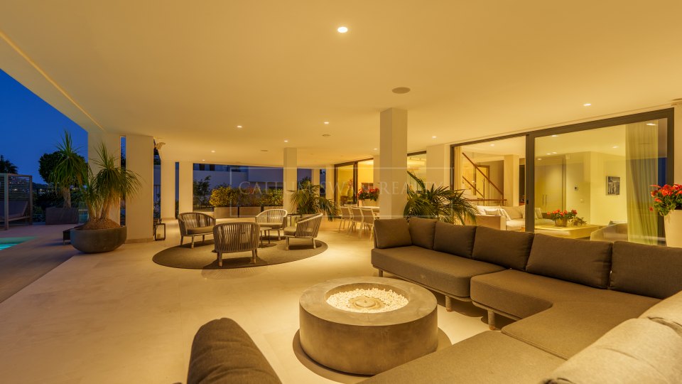 Nueva Andalucia, Moderna villa de golf en primera línea de venta en Nueva Andalucía, Marbella