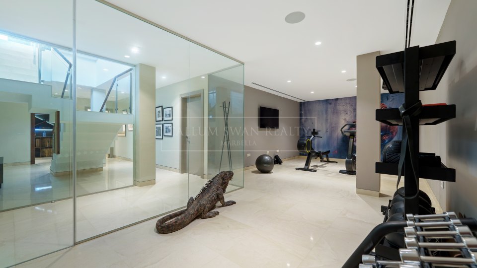 Nueva Andalucia, Moderna villa de golf en primera línea de venta en Nueva Andalucía, Marbella