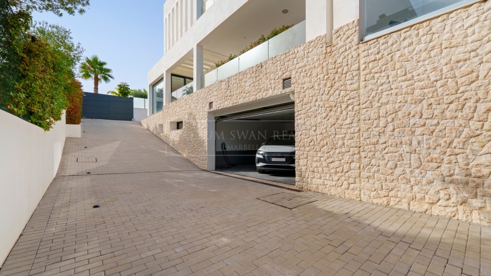 Nueva Andalucia, Moderna villa de golf en primera línea de venta en Nueva Andalucía, Marbella