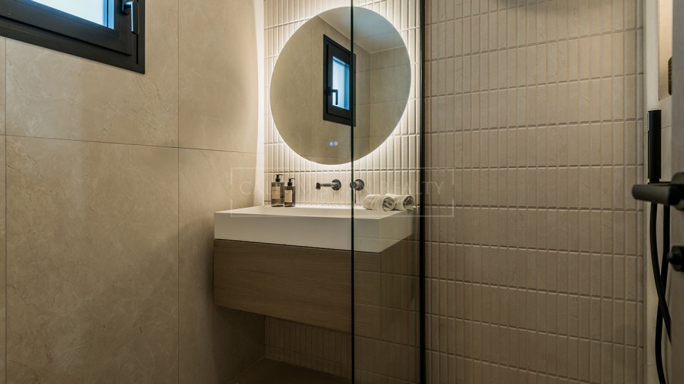 San Pedro de Alcantara, Maison familiale en bord de mer à San Pedro Beach, à distance de marche de la plage et des commodités