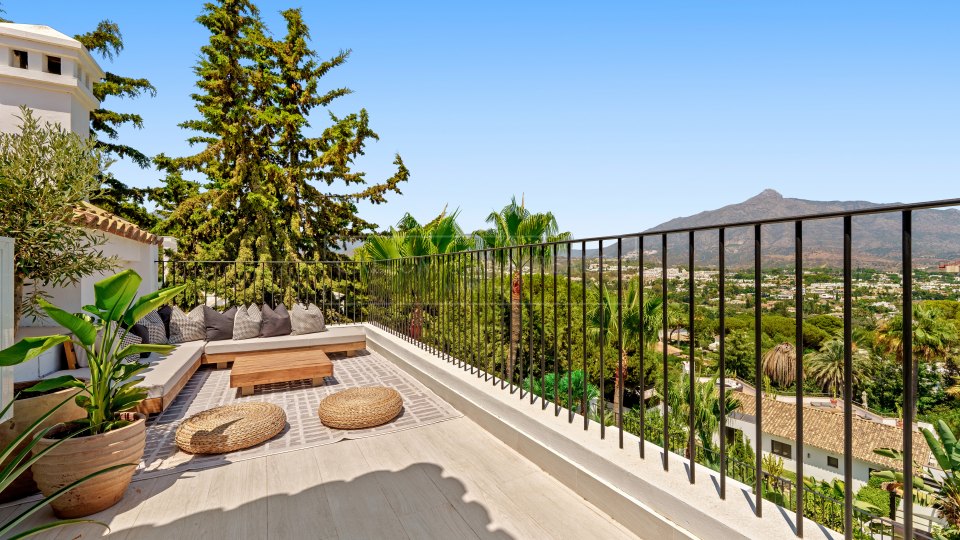 Nueva Andalucia, Excepcional villa de estilo andaluz en venta en Nueva Andalucía, Marbella