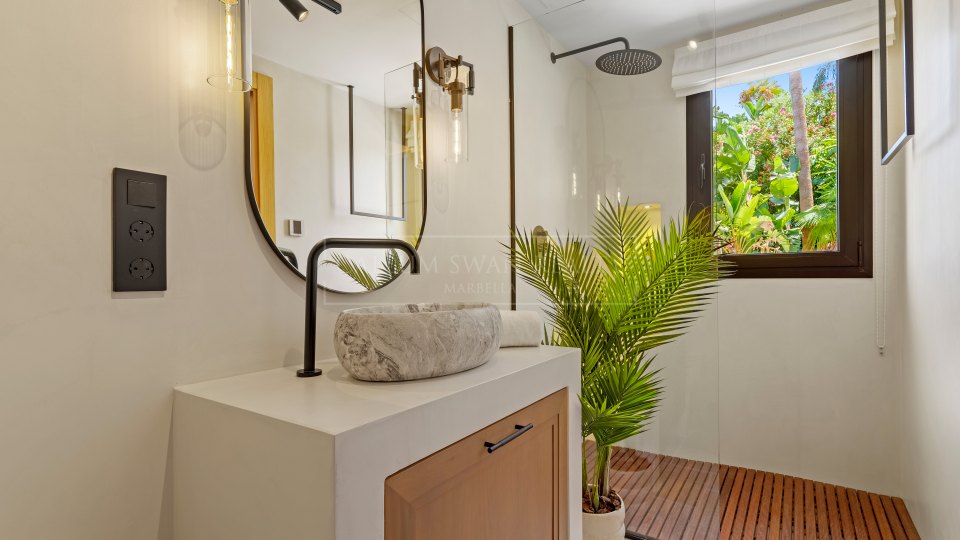 Nueva Andalucia, Excepcional villa de estilo andaluz en venta en Nueva Andalucía, Marbella