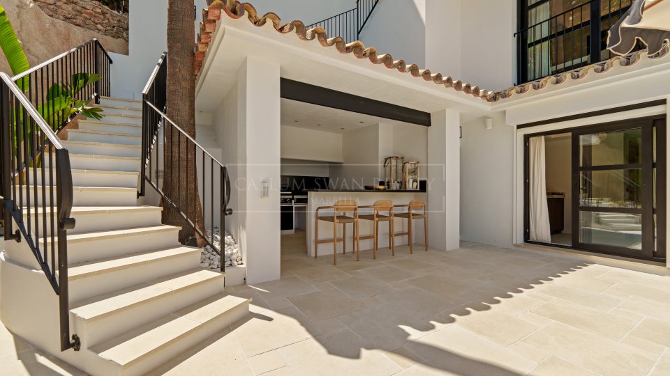 Nueva Andalucia, Excepcional villa de estilo andaluz en venta en Nueva Andalucía, Marbella