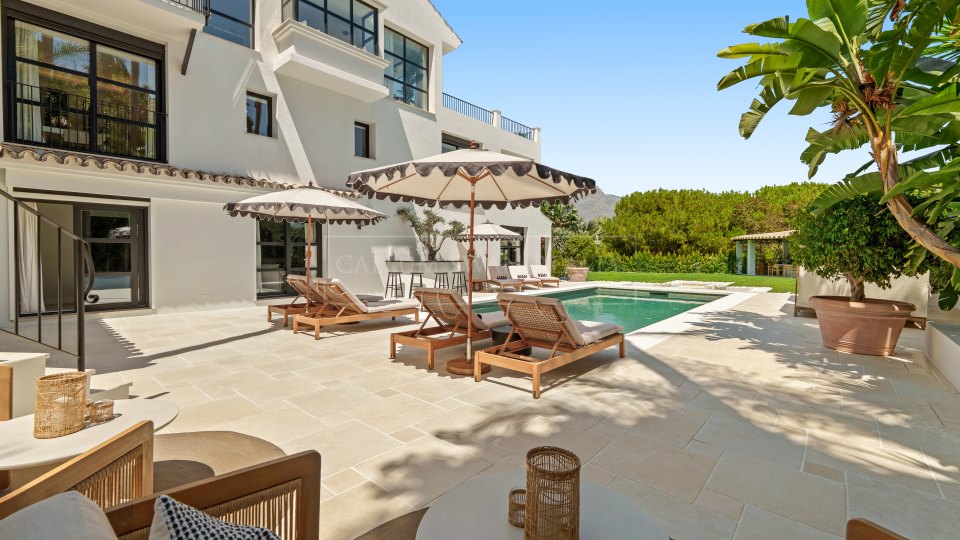Nueva Andalucia, Excepcional villa de estilo andaluz en venta en Nueva Andalucía, Marbella