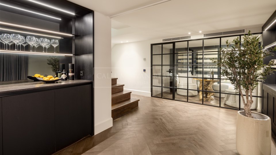 Nueva Andalucia, Villa moderne en première ligne avec vue sur la mer dans la vallée du golf de Nueva Andalucía