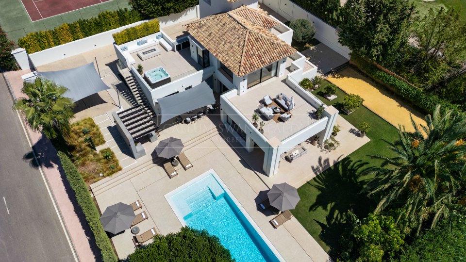 Nueva Andalucia, Villa moderne en première ligne avec vue sur la mer dans la vallée du golf de Nueva Andalucía