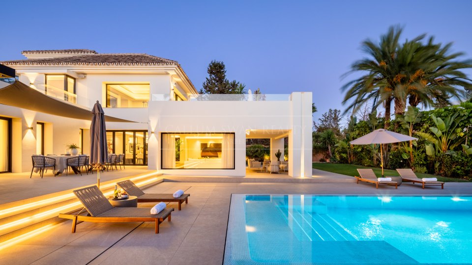 Nueva Andalucia, Villa moderne en première ligne avec vue sur la mer dans la vallée du golf de Nueva Andalucía