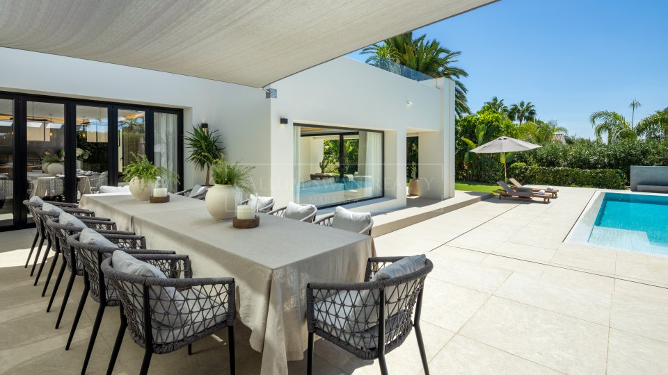 Nueva Andalucia, Villa moderne en première ligne avec vue sur la mer dans la vallée du golf de Nueva Andalucía