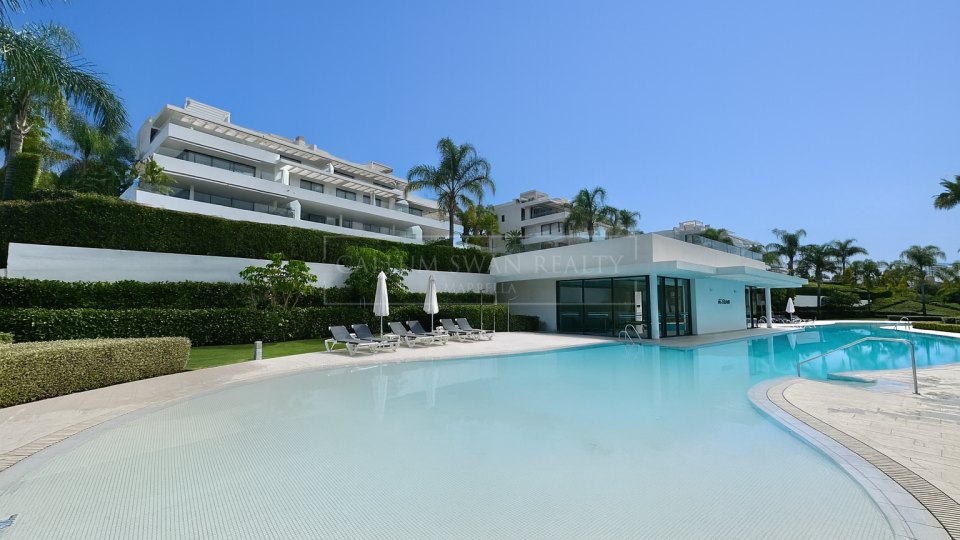 Estepona, Contemporary Luxury Duplex for sale, walking distance to the golf course
