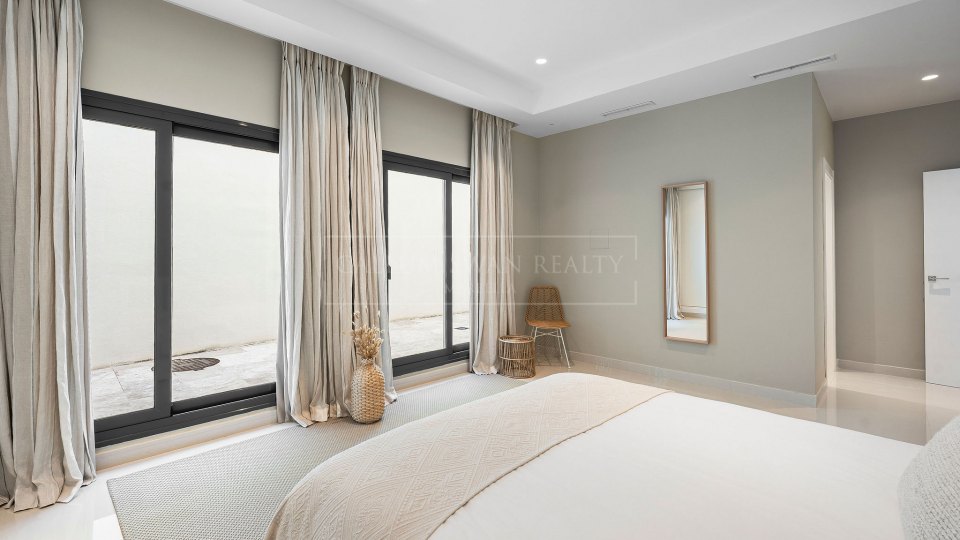 Benahavis, Family Villa for Sale in La Quinta, Benahavís