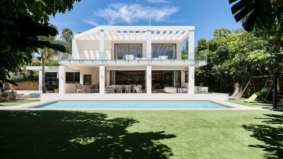 Benahavis, Family Villa for Sale in La Quinta, Benahavís