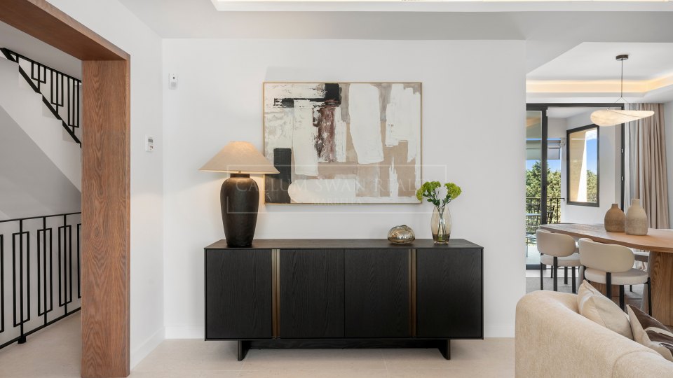 Nueva Andalucia, Adosado reformado en primera línea de golf en Nueva Andalucía, Marbella