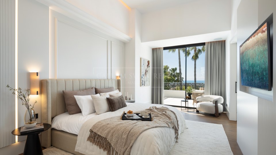 Benahavis, Villa méditerranéenne avec vue sur le golf et la mer à Los Arqueros, Benahavís