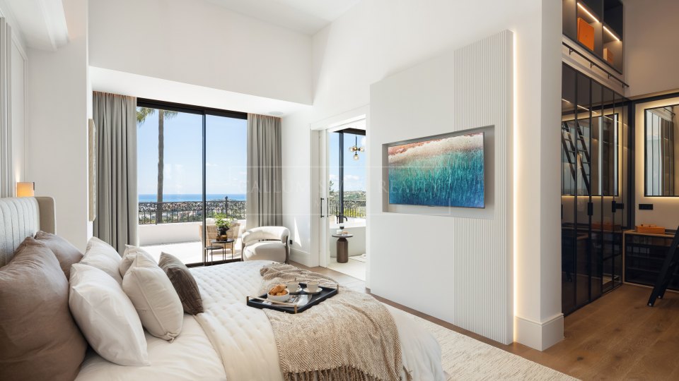 Benahavis, Villa méditerranéenne avec vue sur le golf et la mer à Los Arqueros, Benahavís