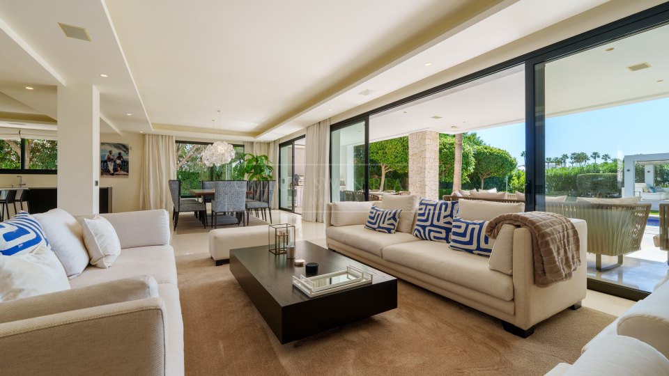 Nueva Andalucia, Amplia villa moderna en venta en Nueva Andalucía, Marbella