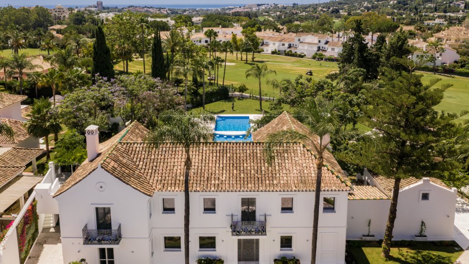 Nueva Andalucia, Luxury Frontline Golf Villa for Sale in La Cerquilla, Marbella