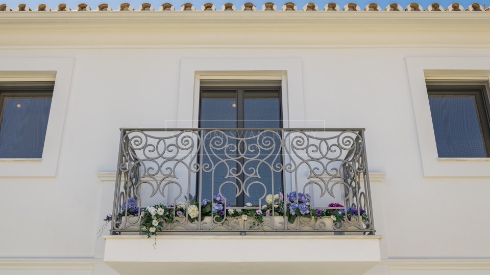 Nueva Andalucia, Luxury Frontline Golf Villa for Sale in La Cerquilla, Marbella