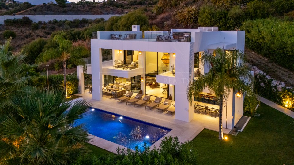 Nueva Andalucia, Contemporary Six-Bedroom Home in Marbella’s Golf Valley