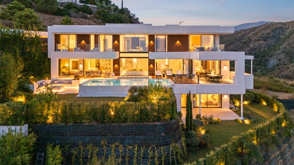 Benahavis, Villa moderne élégante avec vue sur la vallée à Lomas de La Quinta, Benahavís