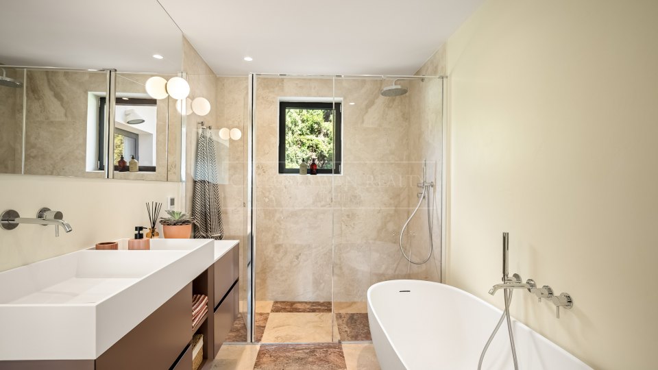 Nueva Andalucia, Charmante villa méditerranéenne avec vue sur La Concha à Nueva Andalucía