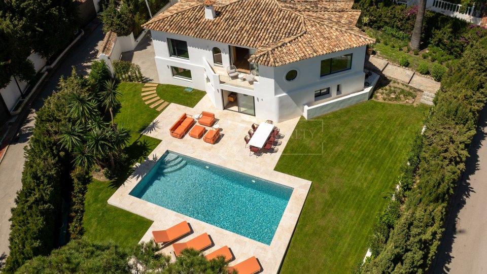 Nueva Andalucia, Charmante villa méditerranéenne avec vue sur La Concha à Nueva Andalucía