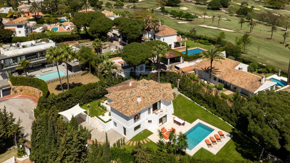 Nueva Andalucia, Charmante villa méditerranéenne avec vue sur La Concha à Nueva Andalucía