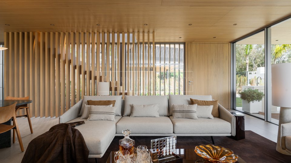 Nueva Andalucia, La Cerquilla: A Unique Villa for Sale
