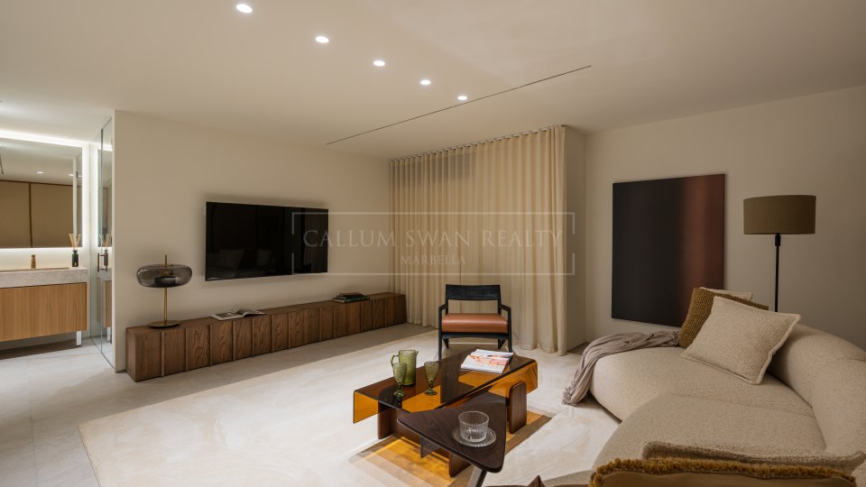 Nueva Andalucia, La Cerquilla: A Unique Villa for Sale