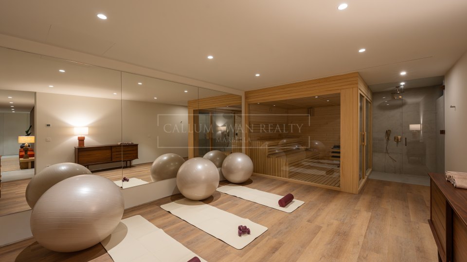 Nueva Andalucia, La Cerquilla: A Unique Villa for Sale