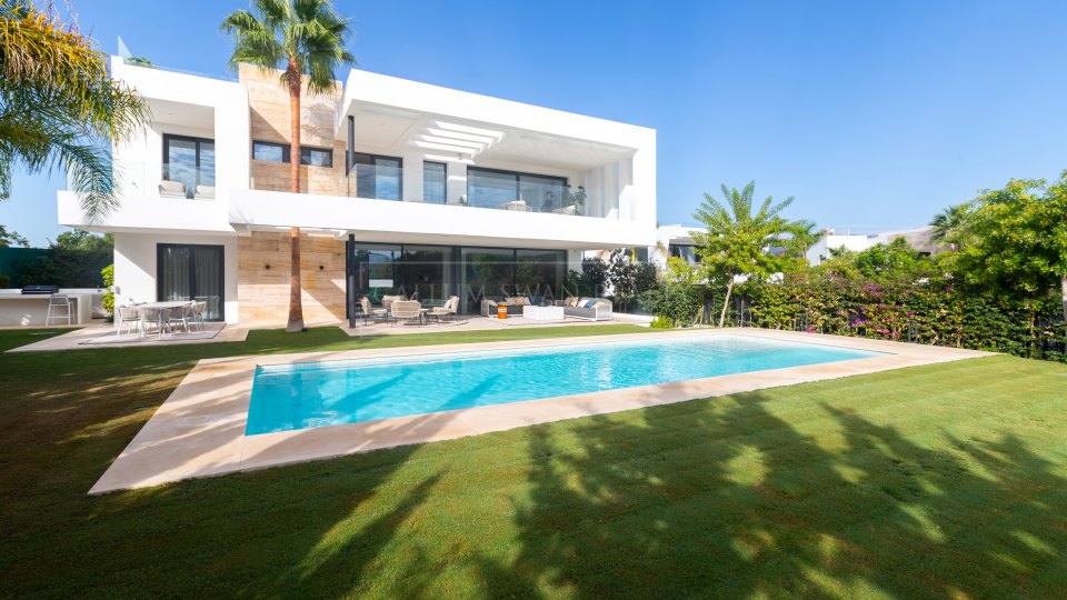 Marbella Golden Mile, Contemporary Luxury Home for Sale in Lomas del Virrey, Golden Mile