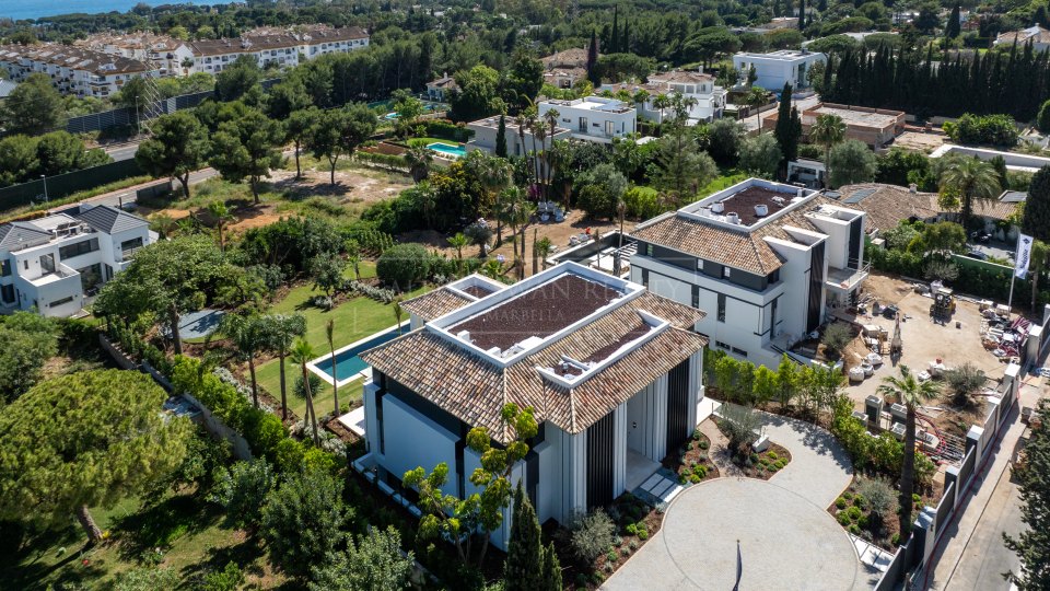 Marbella Golden Mile, Brand-New Contemporary Villa in Rocío de Nagüeles on Marbella’s Golden Mile