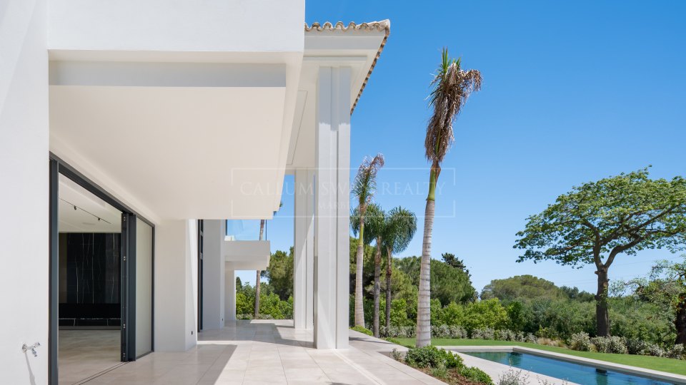 Marbella Golden Mile, Brand-New Contemporary Villa in Rocío de Nagüeles on Marbella’s Golden Mile