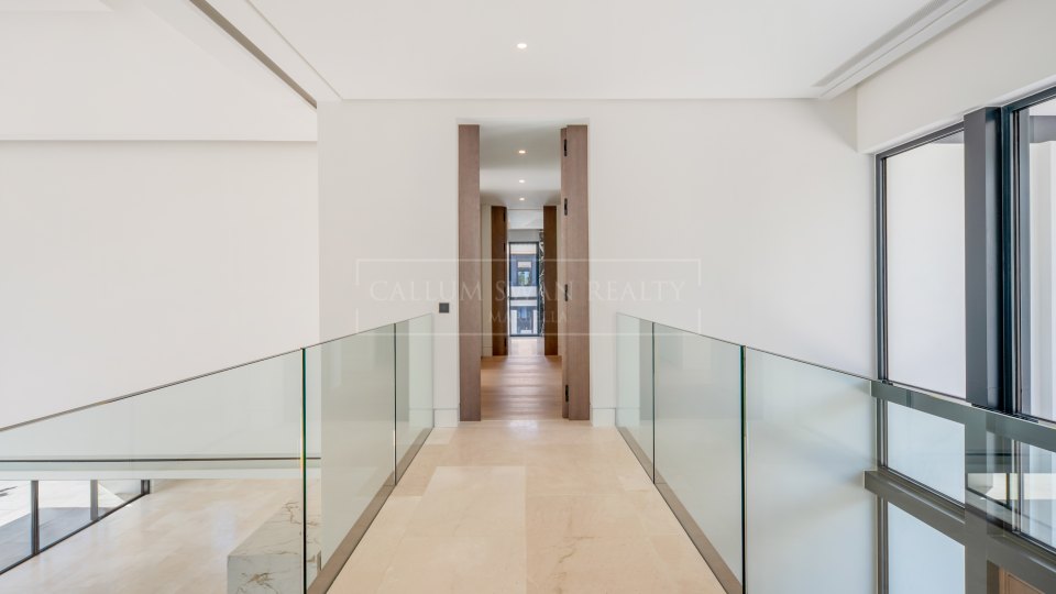 Marbella Golden Mile, Brand-New Contemporary Villa in Rocío de Nagüeles on Marbella’s Golden Mile