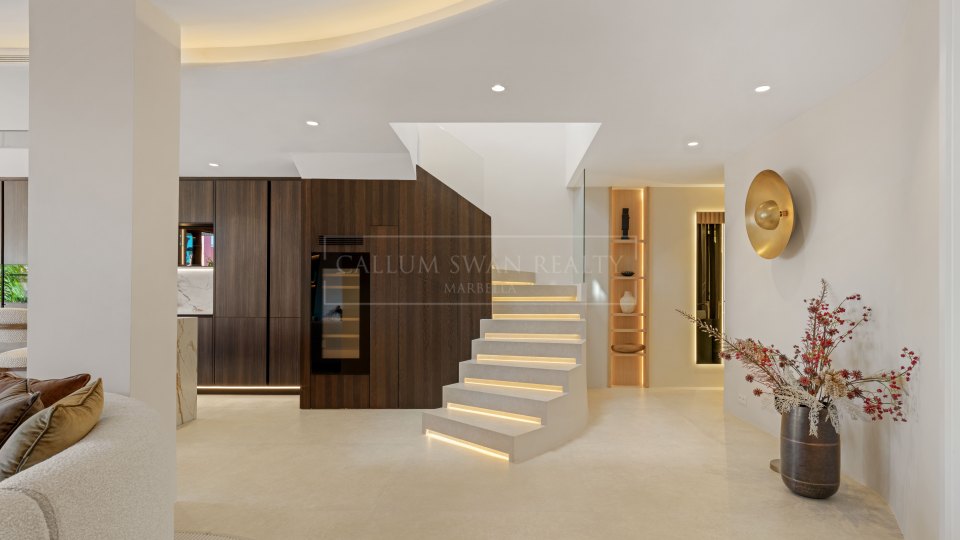 Estepona, Renovated Beachfront Penthouse in Torre Bermeja, New Golden Mile