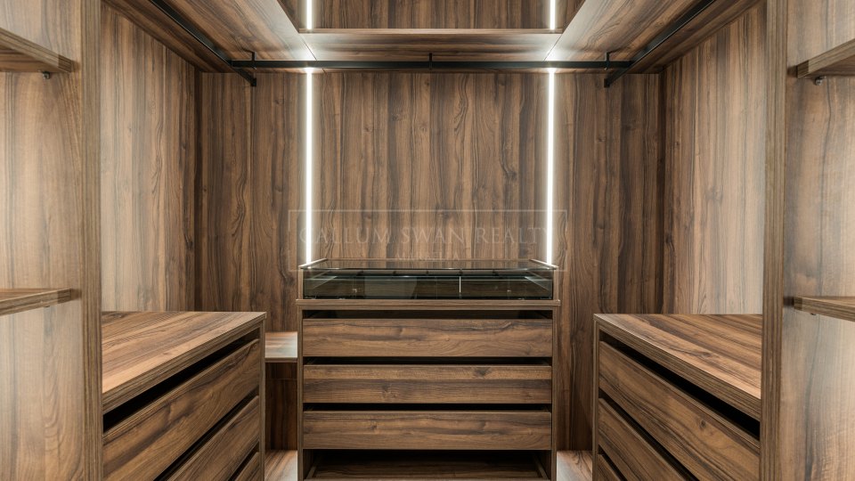 Estepona, Renovated Beachfront Penthouse in Torre Bermeja, New Golden Mile