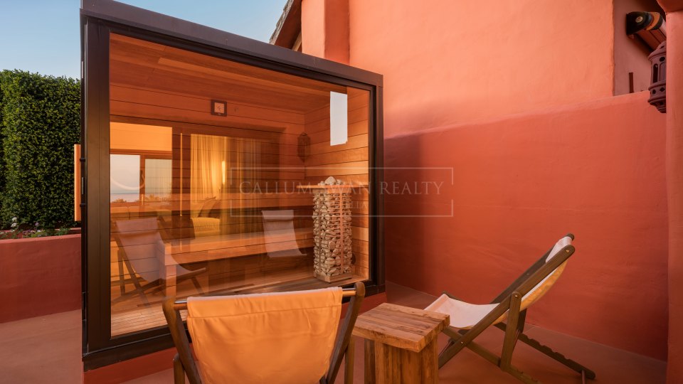 Estepona, Renovated Beachfront Penthouse in Torre Bermeja, New Golden Mile