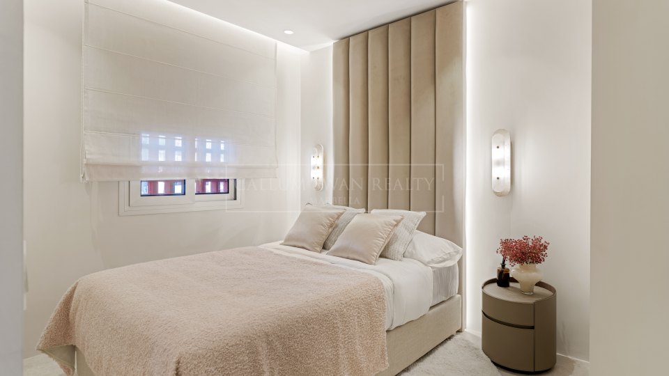 Estepona, Renovated Beachfront Penthouse in Torre Bermeja, New Golden Mile