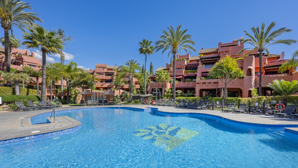 Estepona, Renovated Beachfront Penthouse in Torre Bermeja, New Golden Mile