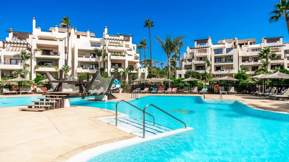 Estepona, Apartamento en reforma en Bahía del Velerín, Estepona