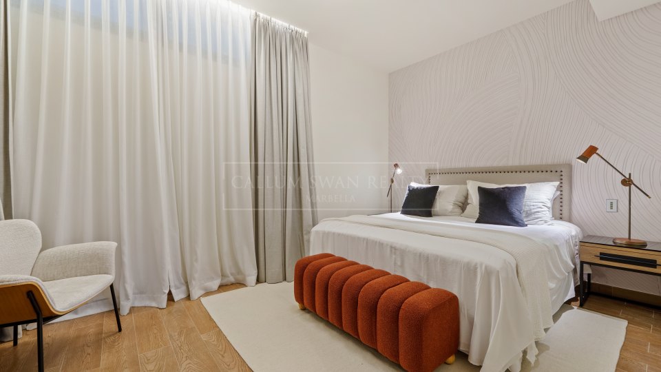 Marbella Golden Mile, Spacious Ground Floor Duplex with Sea Views in Reserva de Sierra Blanca