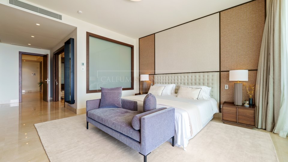 Marbella Golden Mile, Spacious Ground Floor Duplex with Sea Views in Reserva de Sierra Blanca