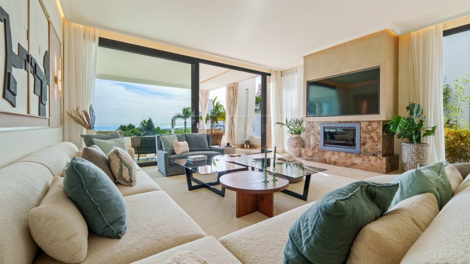 Marbella Golden Mile, Spacious Ground Floor Duplex with Sea Views in Reserva de Sierra Blanca