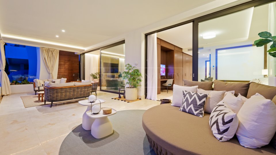 Marbella Golden Mile, Spacious Ground Floor Duplex with Sea Views in Reserva de Sierra Blanca