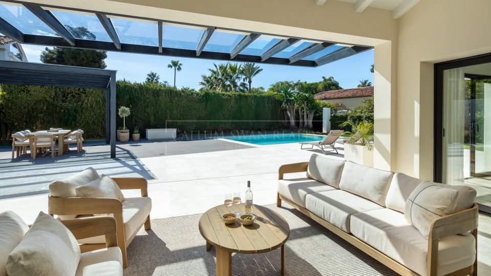 San Pedro de Alcantara, Villa Contemporánea Frente a la Playa en Cortijo Blanco, San Pedro